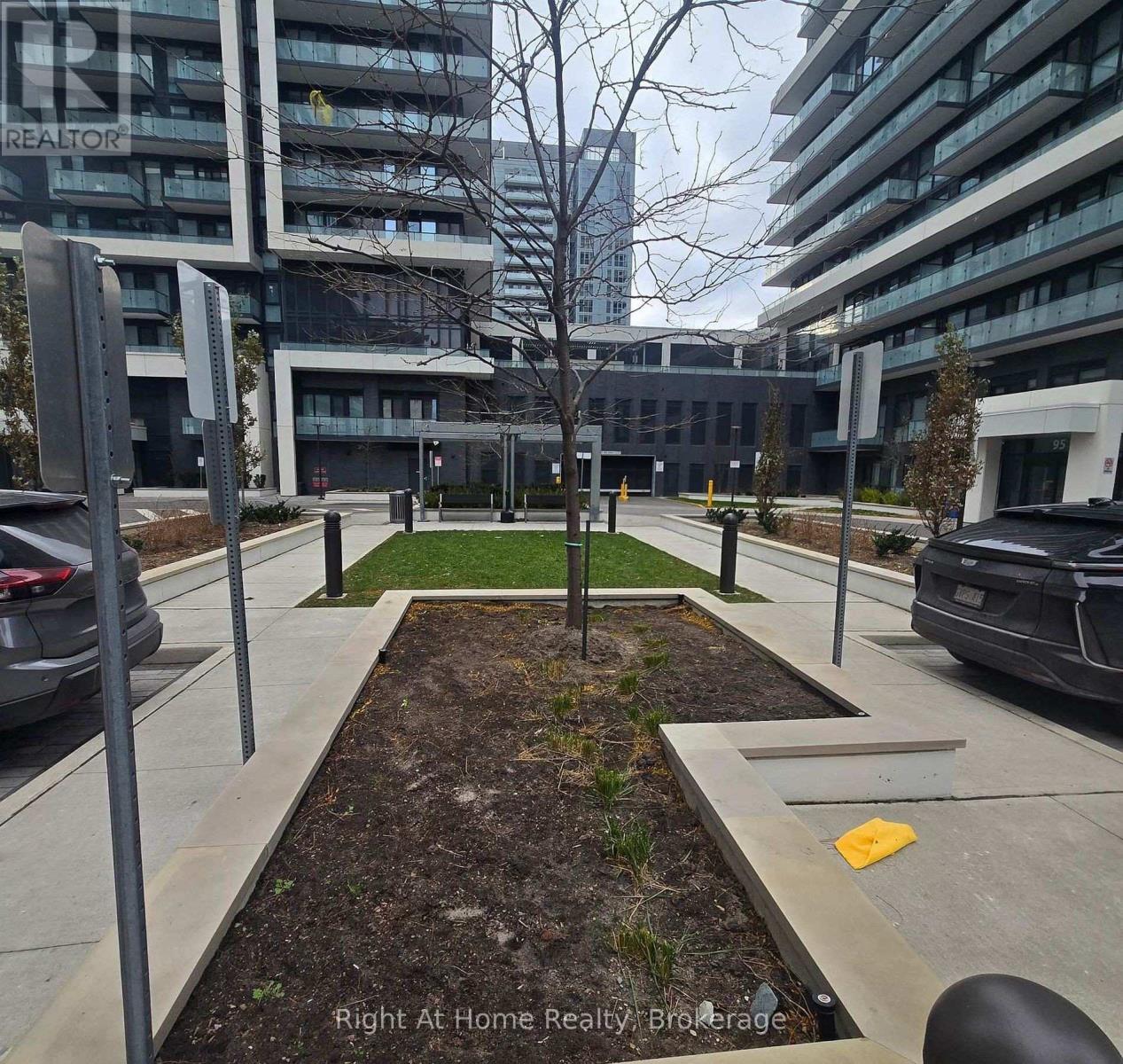 Ph01 - 95 Oneida Crescent, Richmond Hill, Ontario  L4B 0H5 - Photo 5 - N12948102