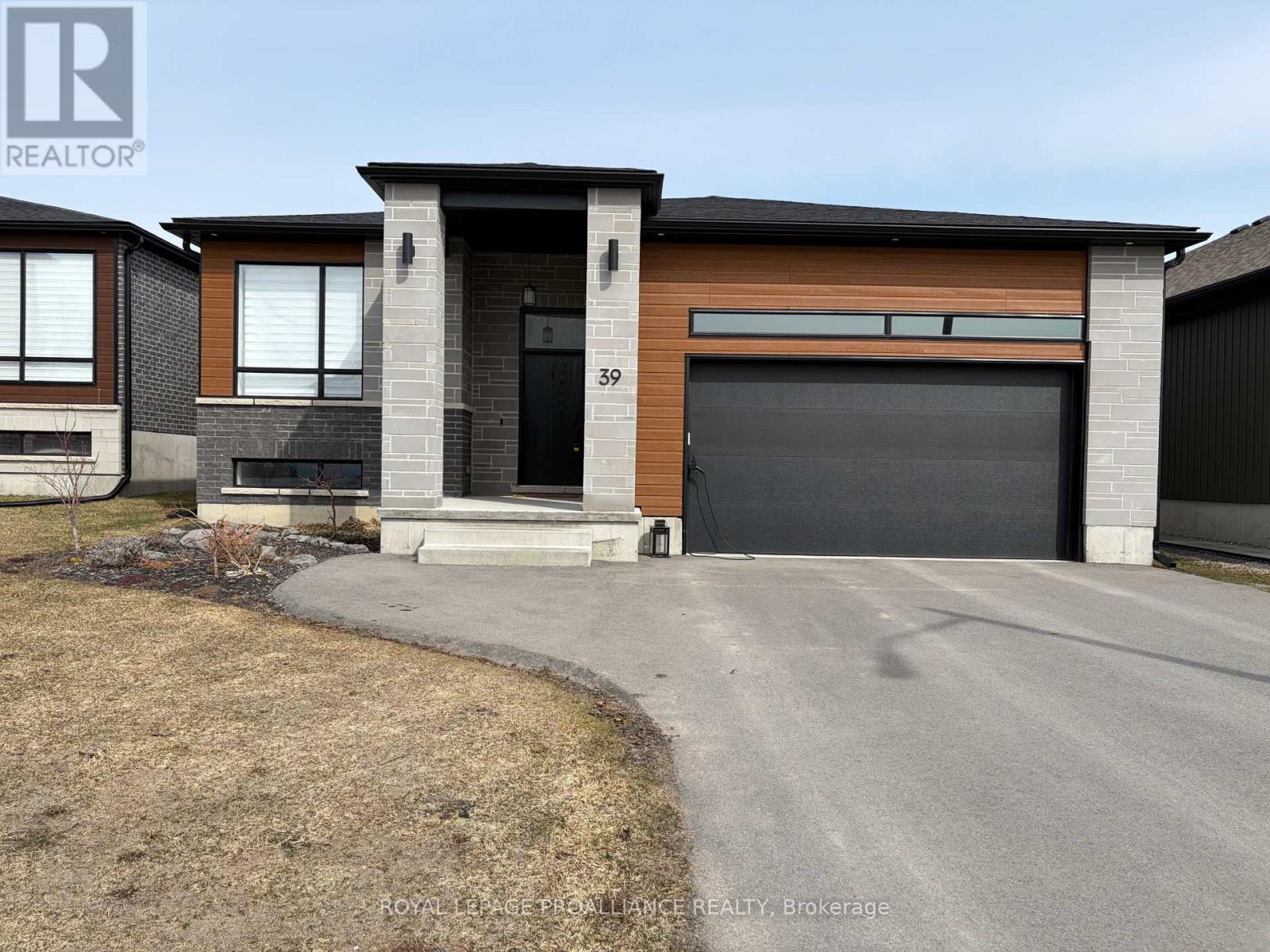 39 SCHMIDT WAY, Quinte West, Ontario