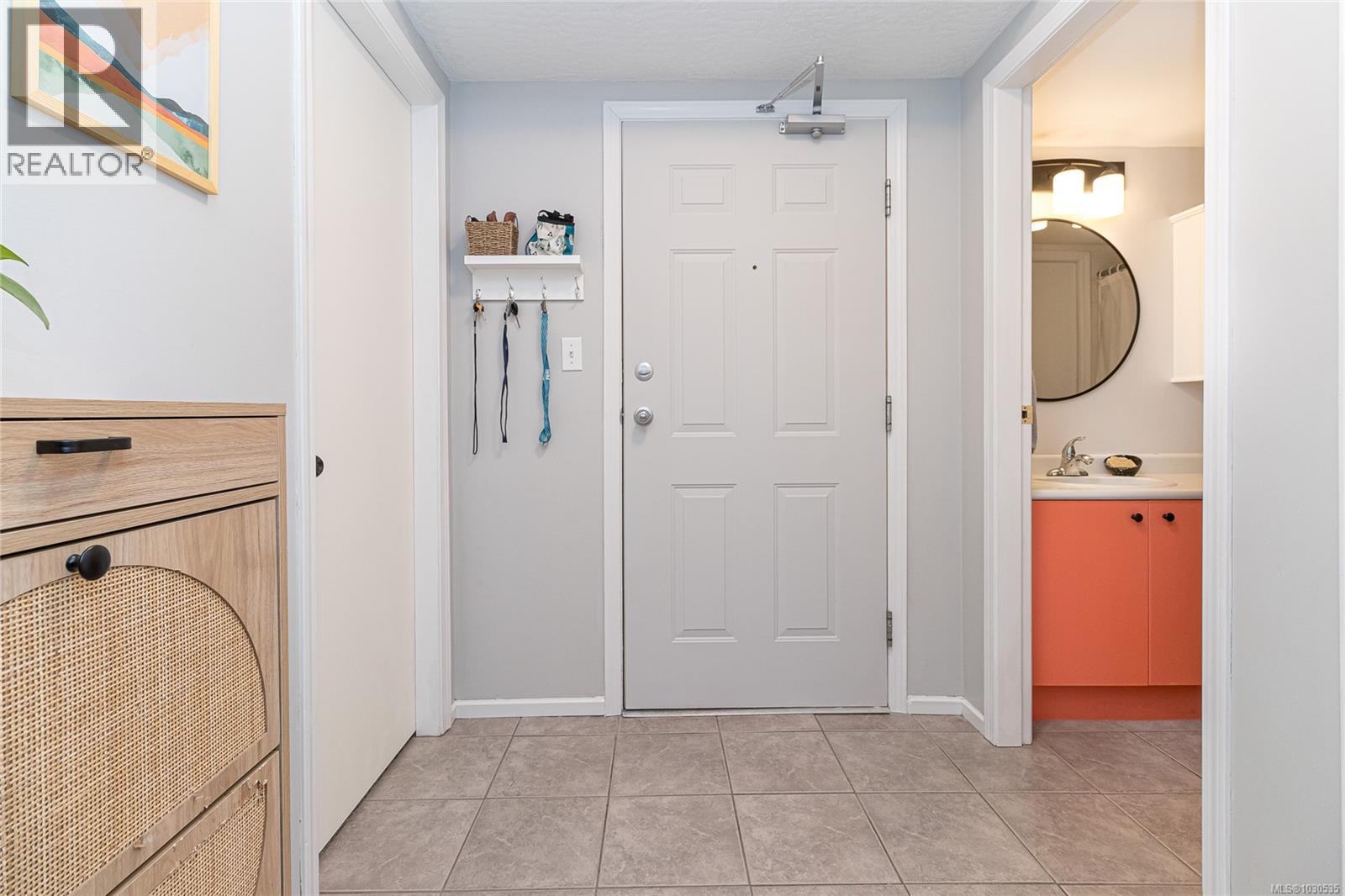 209 545 Manchester Rd, Victoria, British Columbia  V8T 5H6 - Photo 6 - 1030535