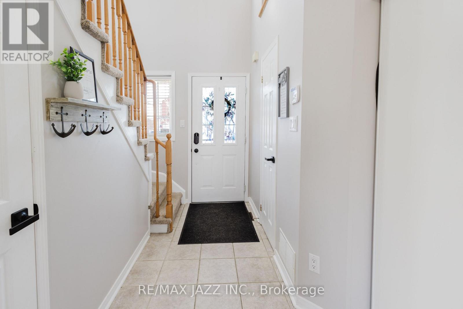 104 Calwell Drive, Scugog, Ontario  L9L 1T7 - Photo 3 - E12948152