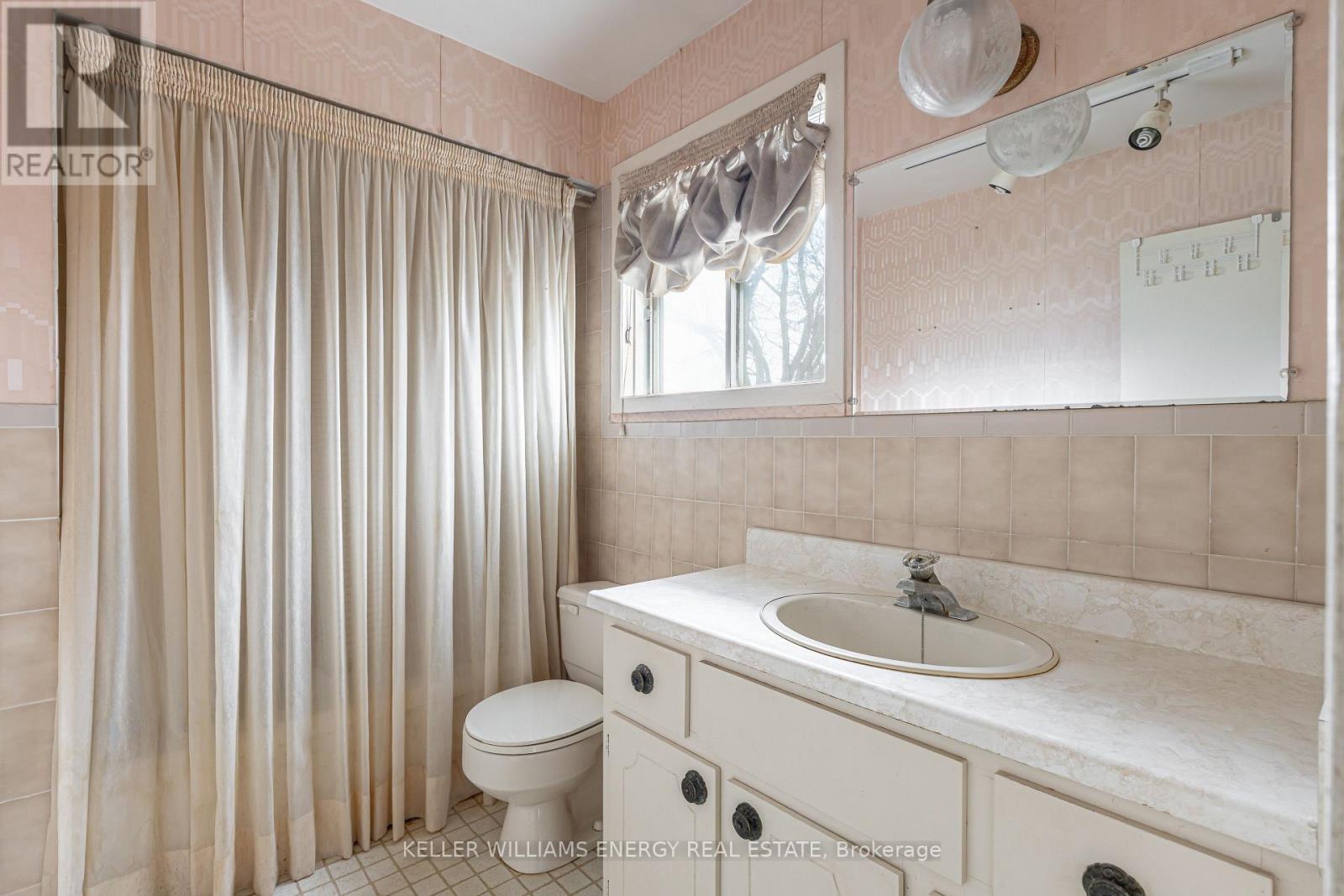 159 Princess Margaret Boulevard, Toronto, Ontario  M9B 2Z4 - Photo 19 - W12948188