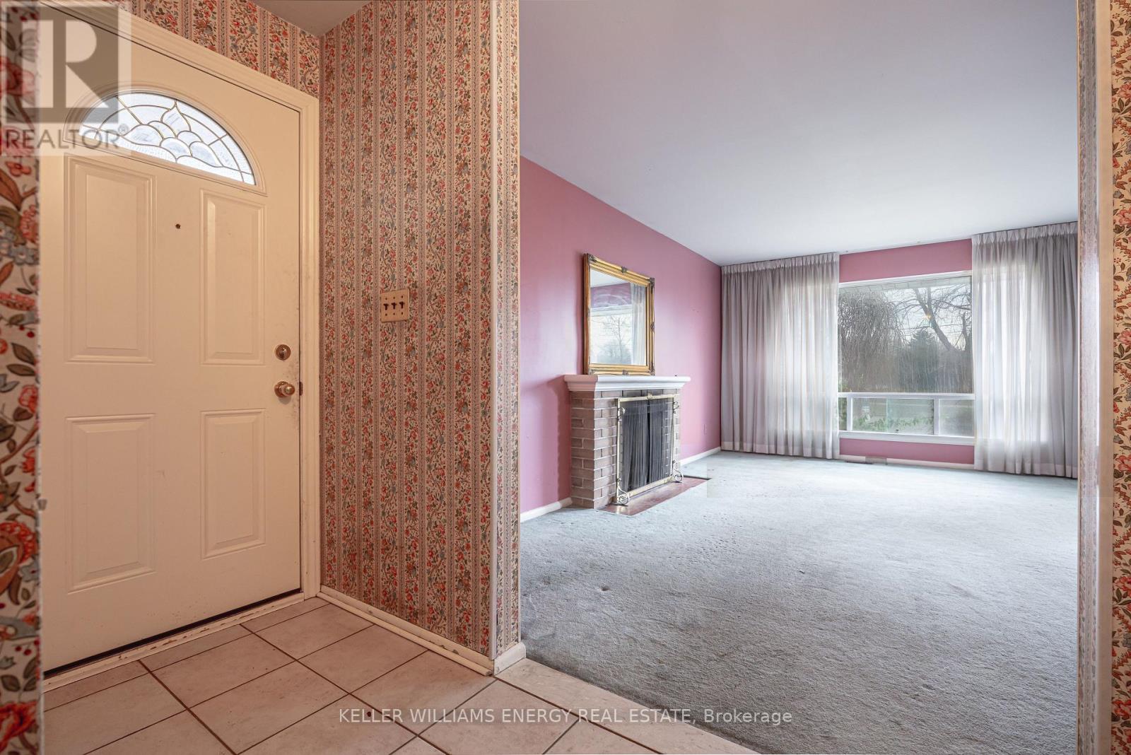 159 Princess Margaret Boulevard, Toronto, Ontario  M9B 2Z4 - Photo 4 - W12948188