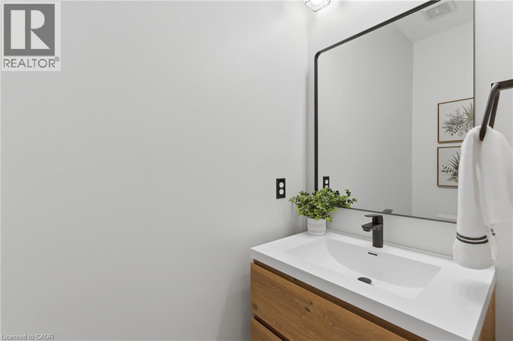 2267 Whistling Springs Crescent, Oakville, Ontario  L6M 5G5 - Photo 14 - 40817091