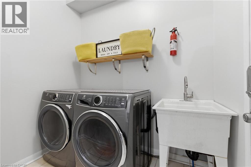 2267 Whistling Springs Crescent, Oakville, Ontario  L6M 5G5 - Photo 15 - 40817091