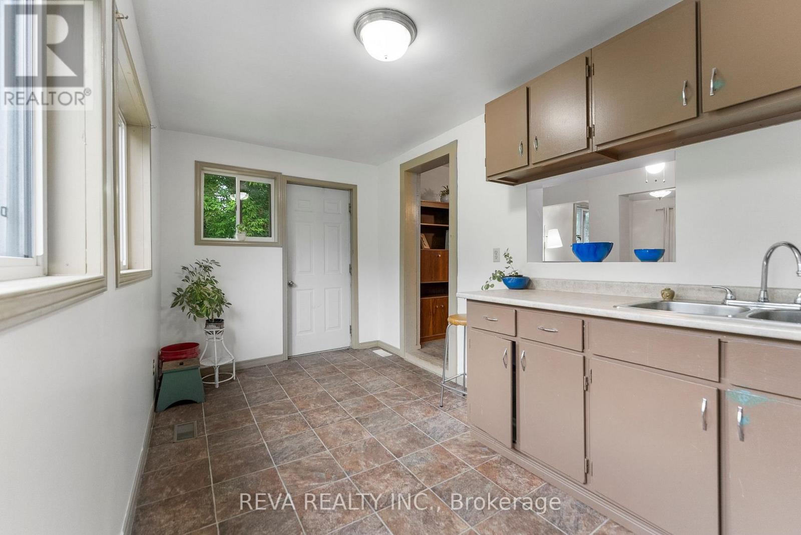 78 Bridge Street E, Bancroft, Ontario  K0L 1C0 - Photo 8 - X12948130