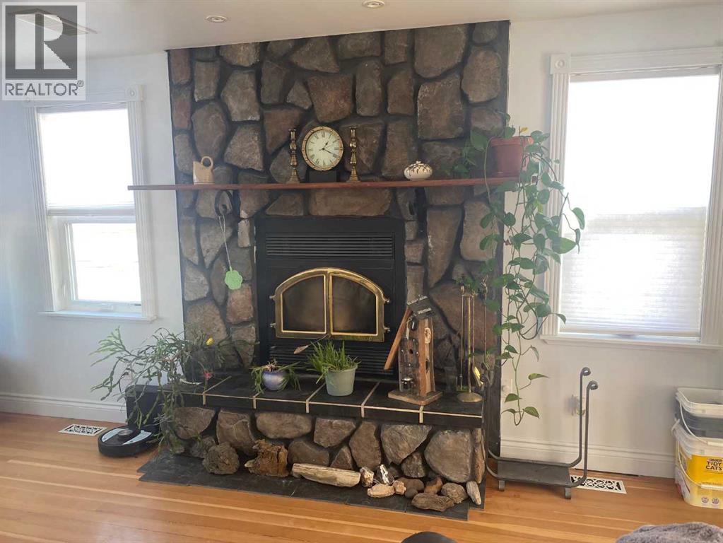 5023 51 Avenue, Woking, Alberta  T0H 3V0 - Photo 14 - A2294764