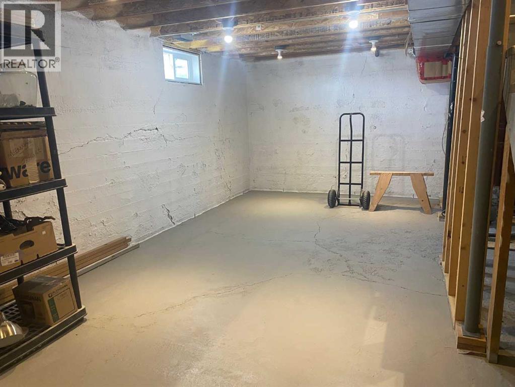 5023 51 Avenue, Woking, Alberta  T0H 3V0 - Photo 28 - A2294764