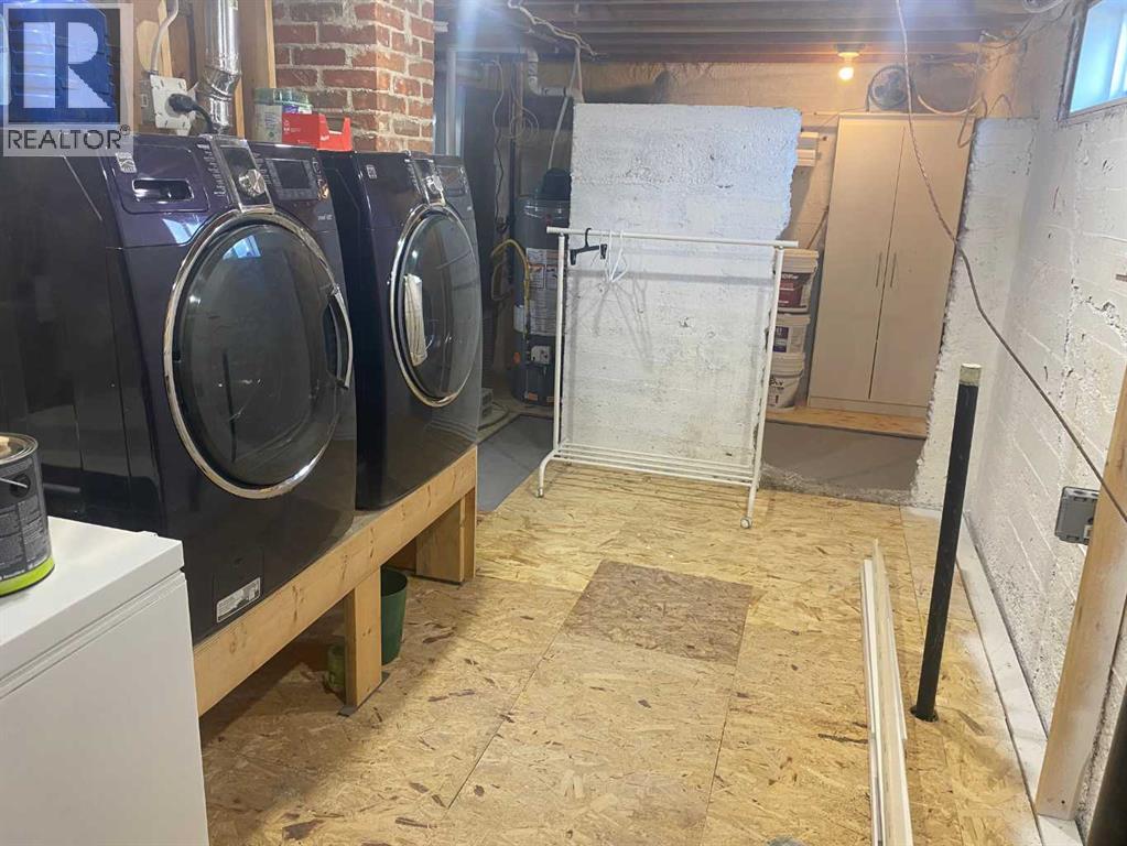 5023 51 Avenue, Woking, Alberta  T0H 3V0 - Photo 30 - A2294764