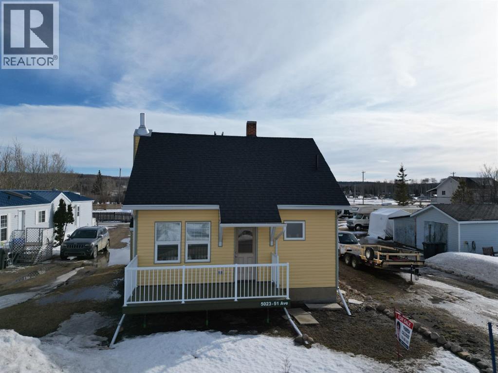 5023 51 Avenue, Woking, Alberta  T0H 3V0 - Photo 36 - A2294764