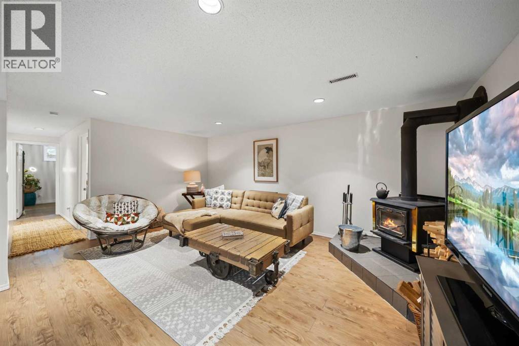 379 Westwood Drive SW, Calgary, Alberta  T3C 2W5 - Photo 26 - A2291270