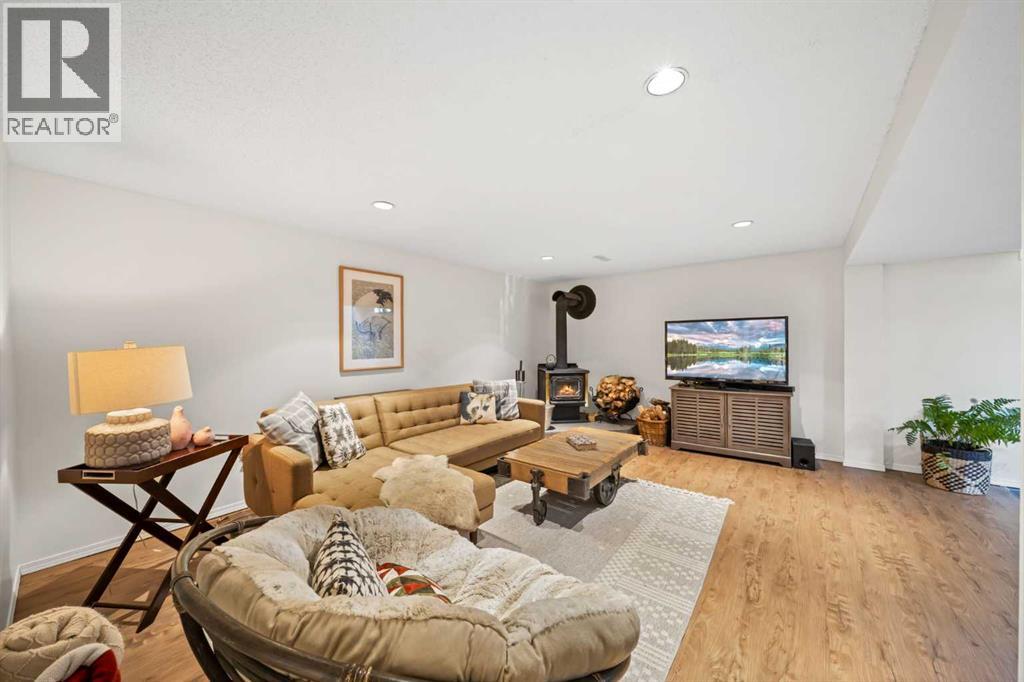 379 Westwood Drive SW, Calgary, Alberta  T3C 2W5 - Photo 24 - A2291270