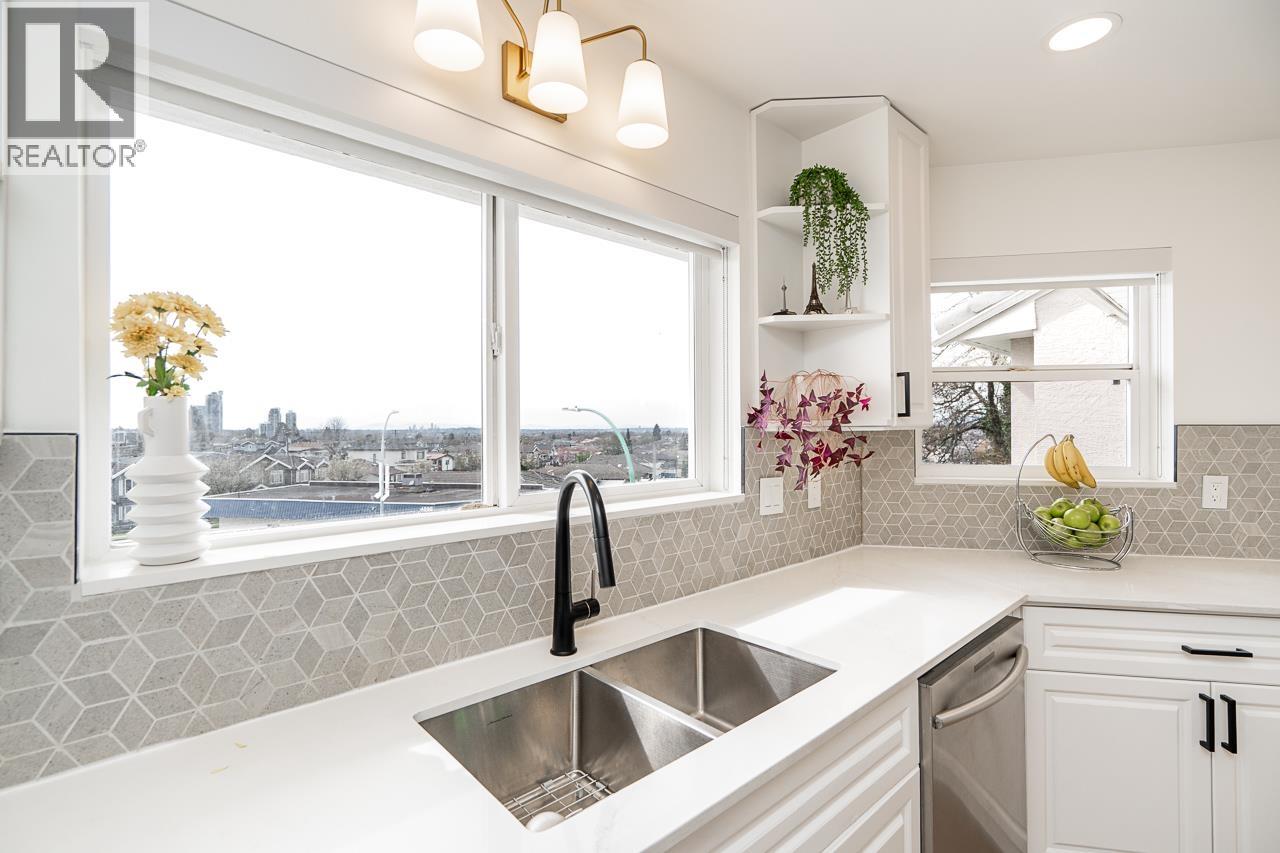 397 Delta Avenue, Burnaby, British Columbia  V5B 3C7 - Photo 11 - R3105891