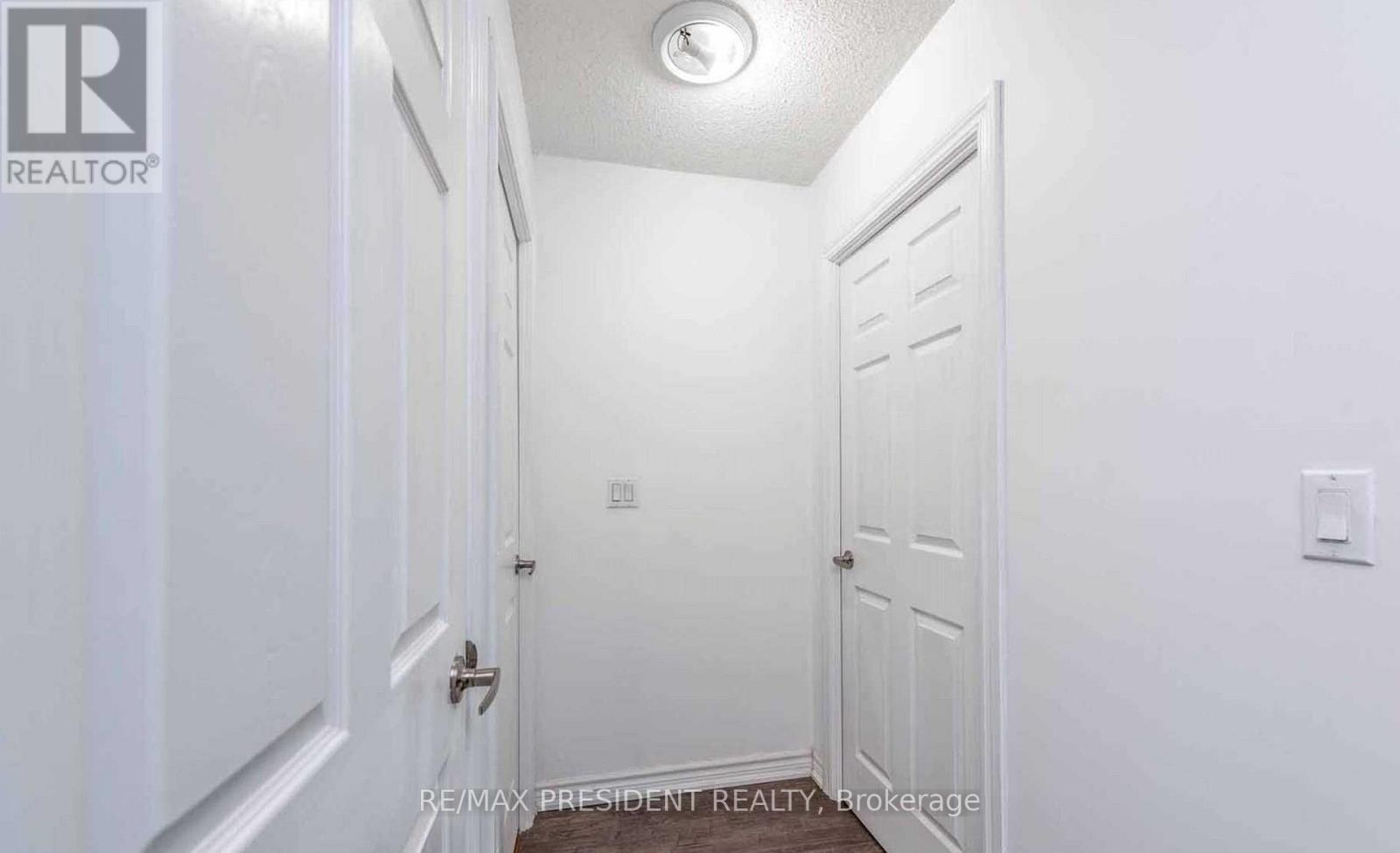 2213 - 761 Bay Street, Toronto, Ontario  M5G 2R2 - Photo 14 - C12948080