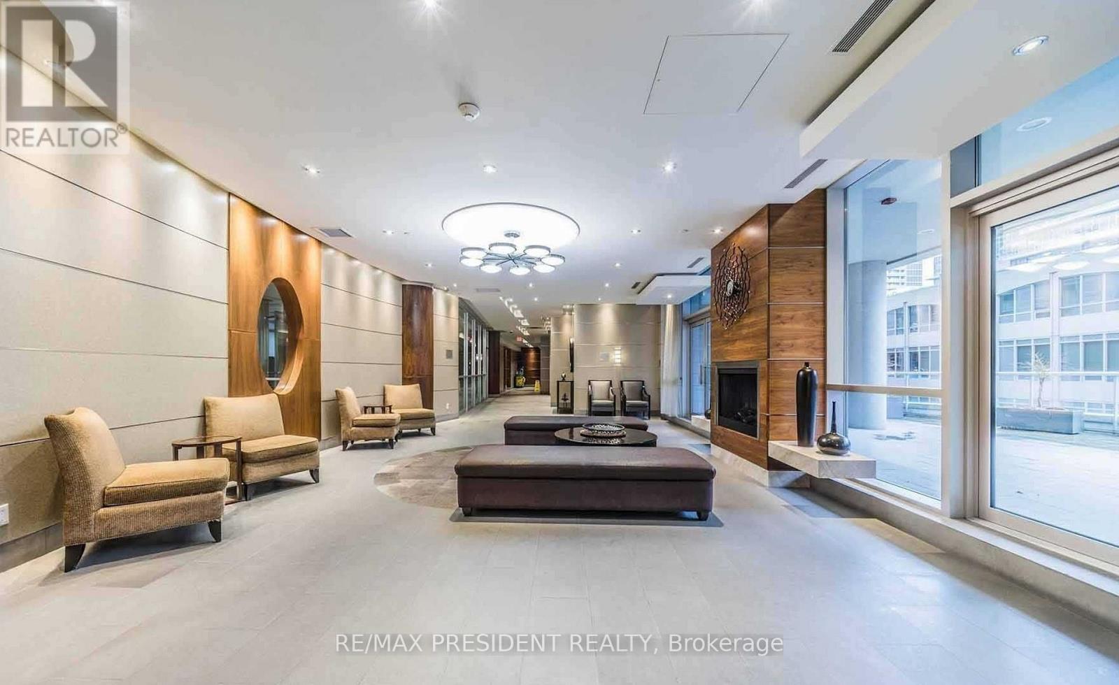 2213 - 761 Bay Street, Toronto, Ontario  M5G 2R2 - Photo 5 - C12948080