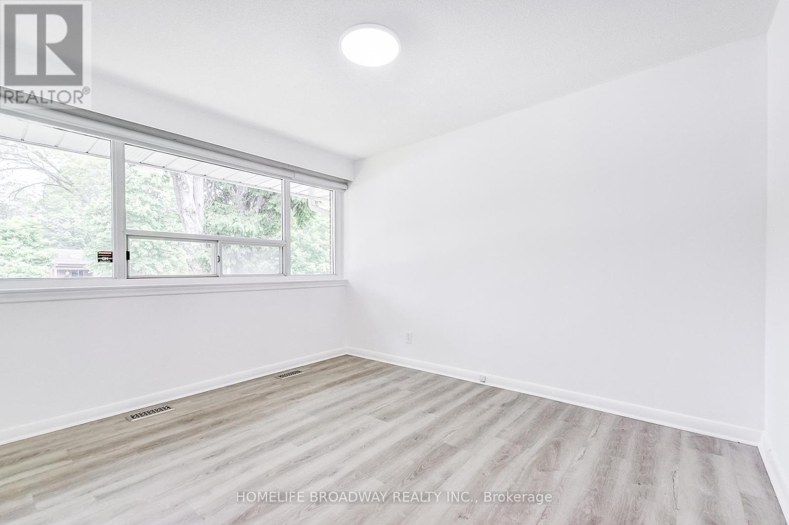 45 Hurlingham Crescent, Toronto, Ontario  M3B 2P9 - Photo 19 - C12948122