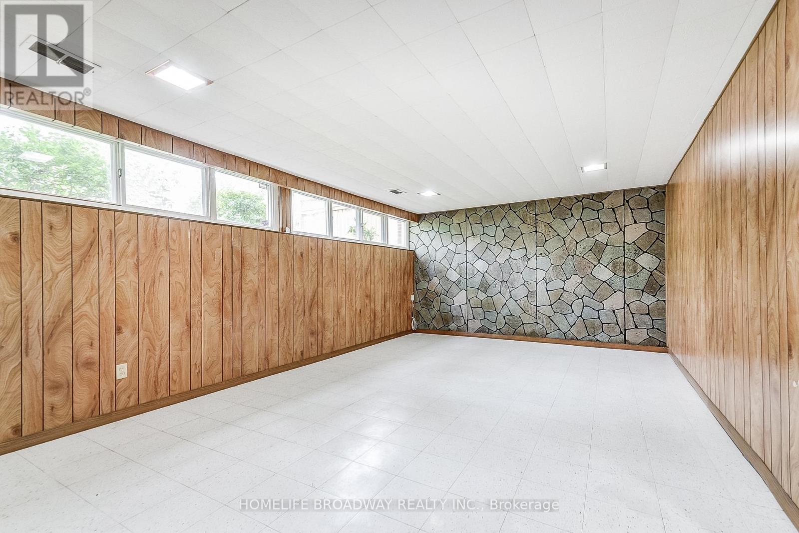 45 Hurlingham Crescent, Toronto, Ontario  M3B 2P9 - Photo 22 - C12948122