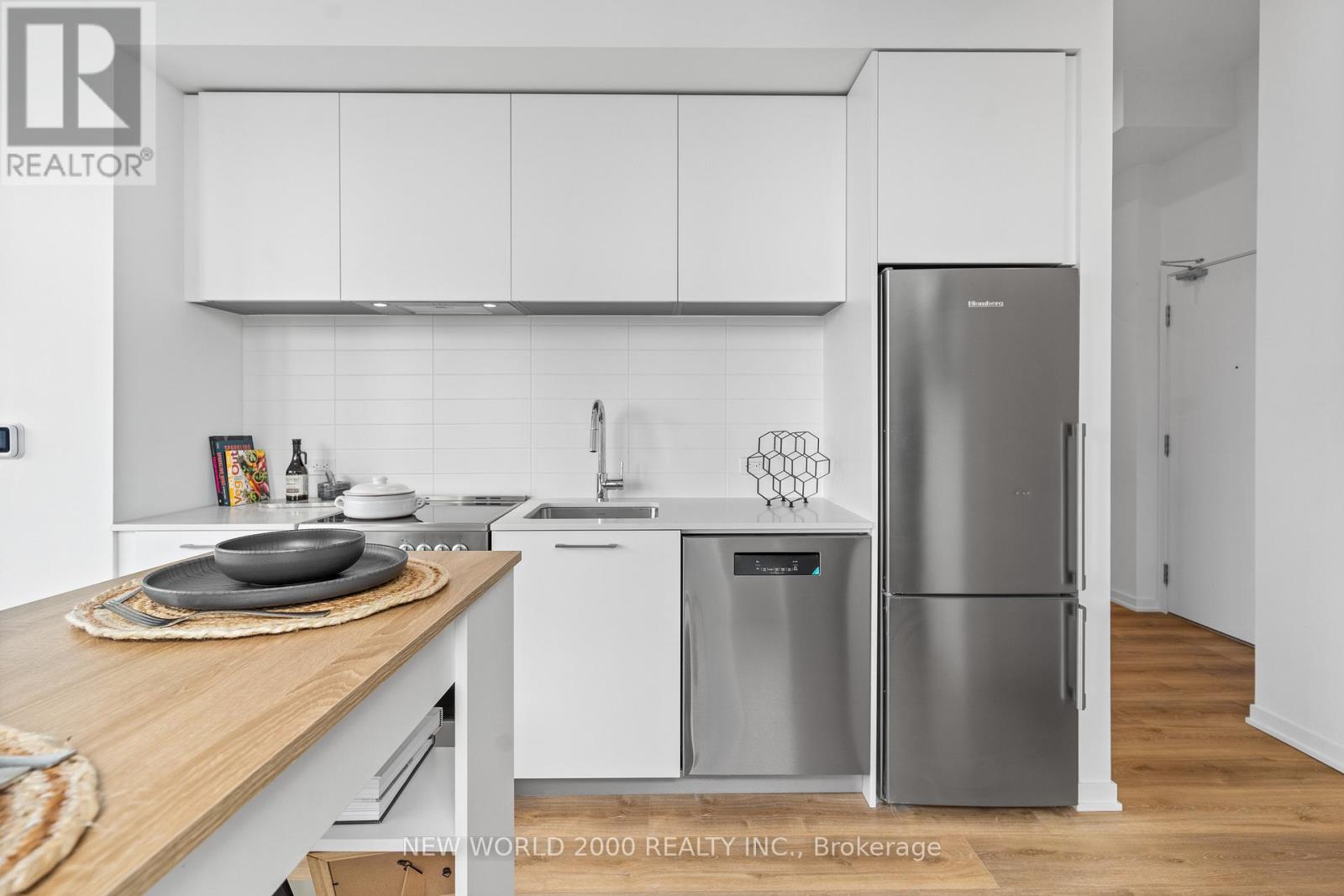 3412 - 101 Roehampton Avenue, Toronto, Ontario  M4P 2W2 - Photo 11 - C12948150