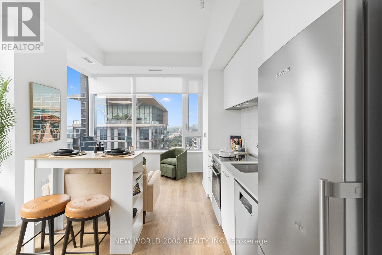 3412 - 101 Roehampton Avenue, Toronto, Ontario  M4P 2W2 - Photo 4 - C12948150