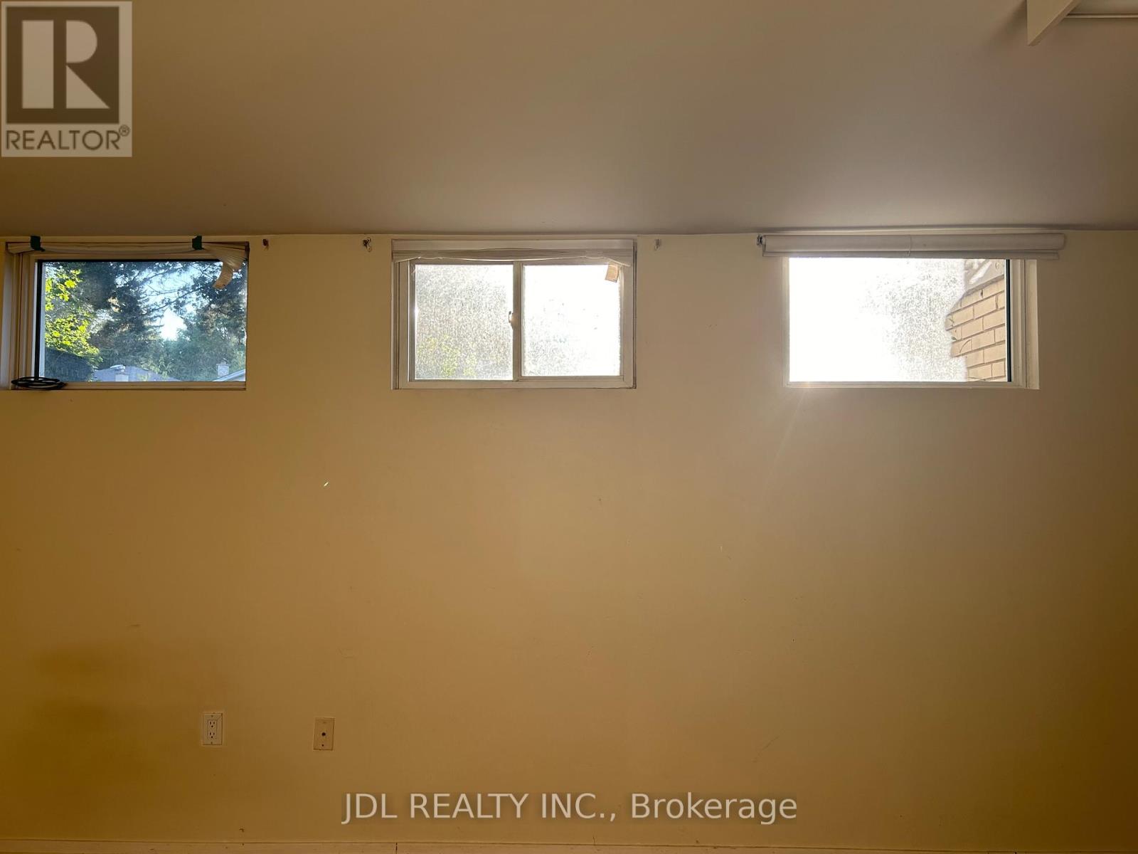 Suite A - 23 Pineway Blvd Boulevard, Toronto, Ontario  M2H 1A3 - Photo 5 - C12948154