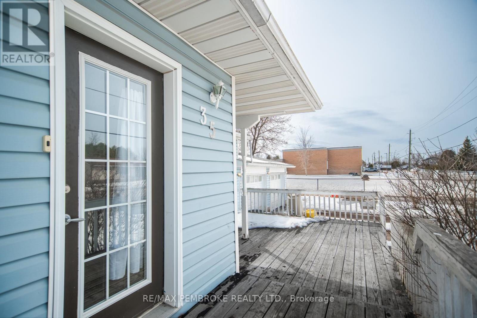 35 Mohns Avenue, Petawawa, Ontario  K8H 2G7 - Photo 44 - X12948184