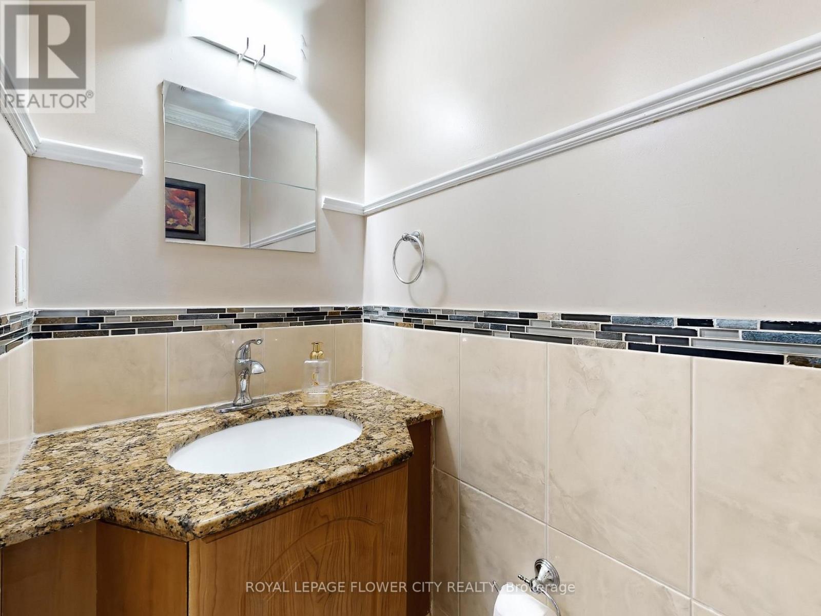 29 Glenmore Drive, Whitby, Ontario  L1N 9J3 - Photo 16 - E12948194