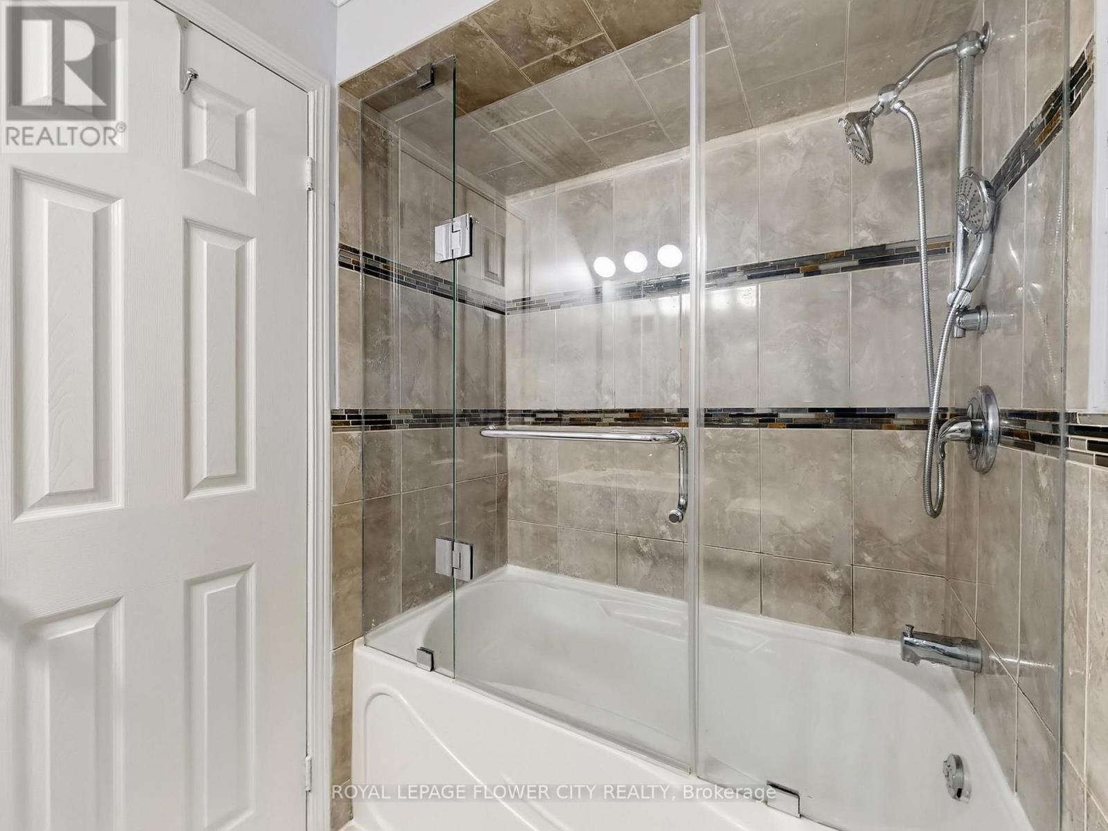 29 Glenmore Drive, Whitby, Ontario  L1N 9J3 - Photo 30 - E12948194