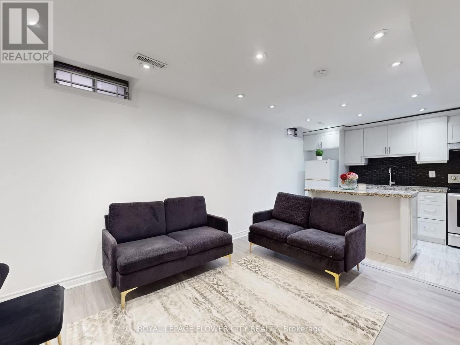 29 Glenmore Drive, Whitby, Ontario  L1N 9J3 - Photo 32 - E12948194