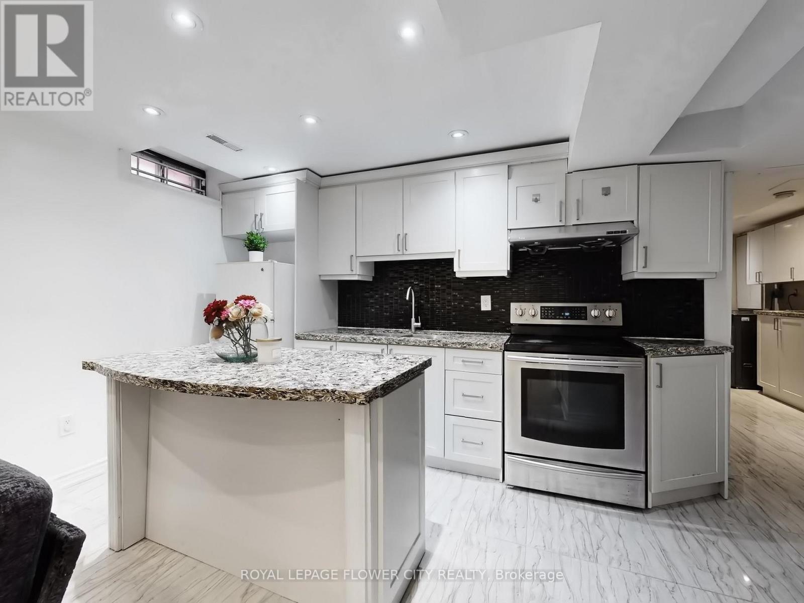 29 Glenmore Drive, Whitby, Ontario  L1N 9J3 - Photo 36 - E12948194