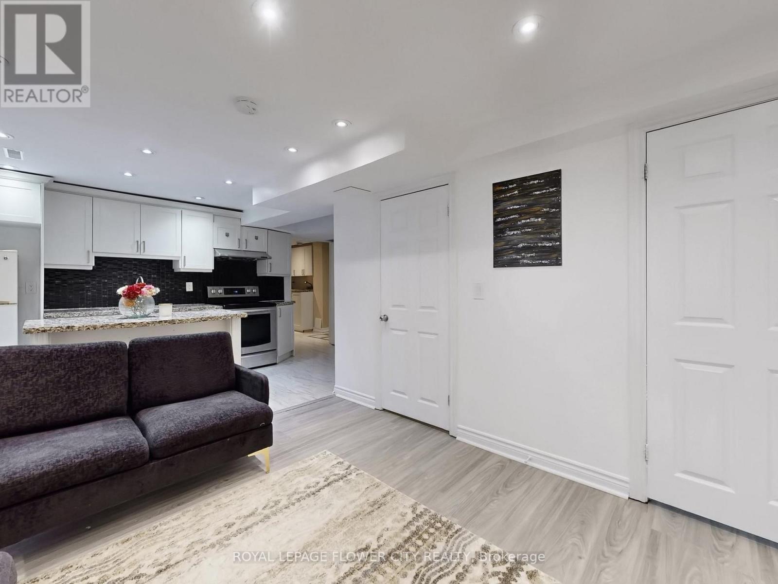 29 Glenmore Drive, Whitby, Ontario  L1N 9J3 - Photo 50 - E12948194