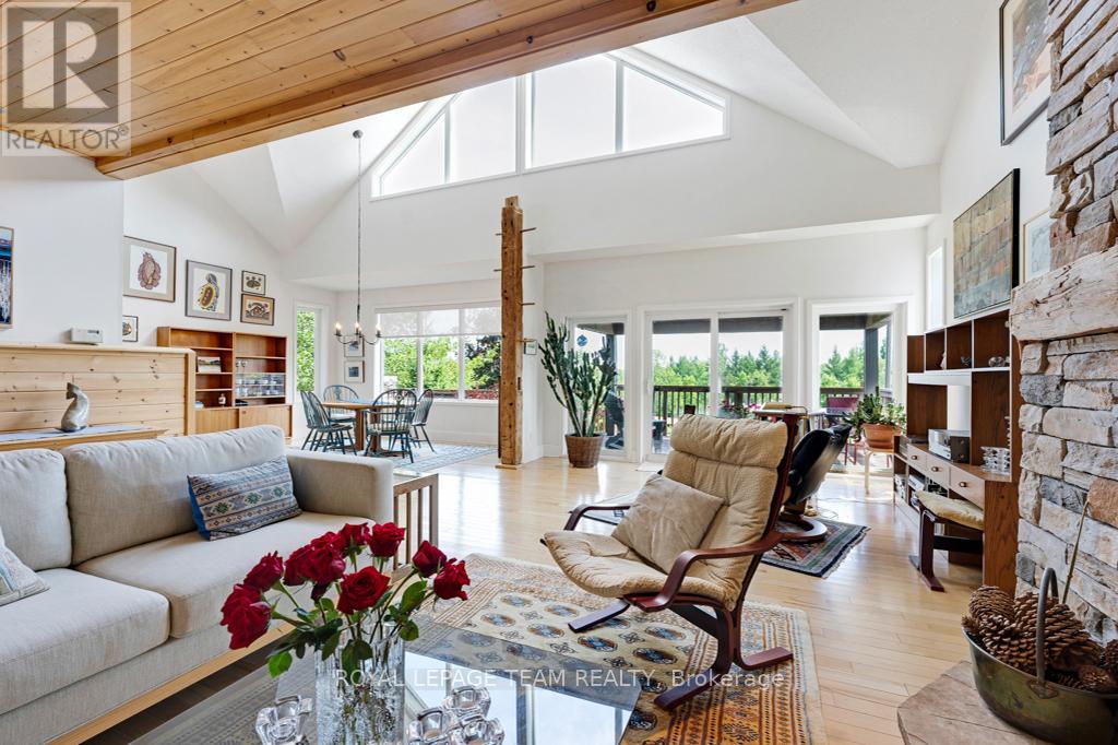 4636 Donnelly Drive, Ottawa, Ontario  K0G 1N0 - Photo 9 - X12948082