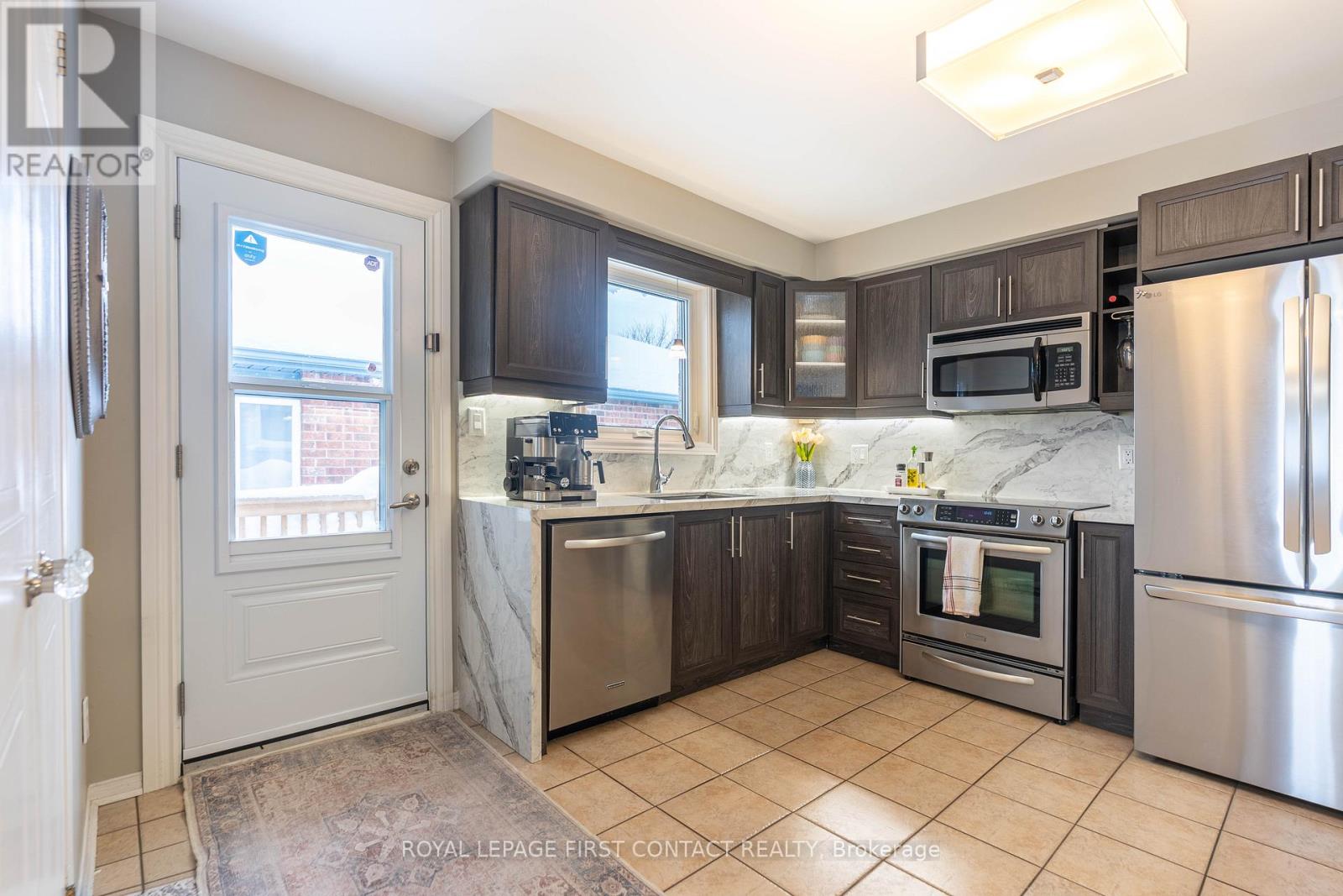 10 Wismer Avenue, Barrie, Ontario  L4N 7X8 - Photo 8 - S12948168