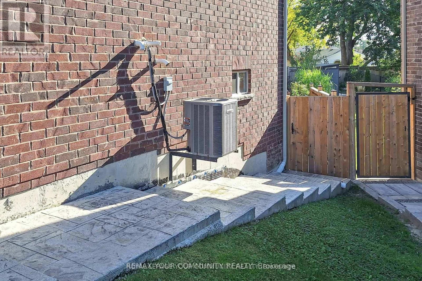 19 Richmond Park Drive, Georgina, Ontario  L4P 0H2 - Photo 45 - N12712822