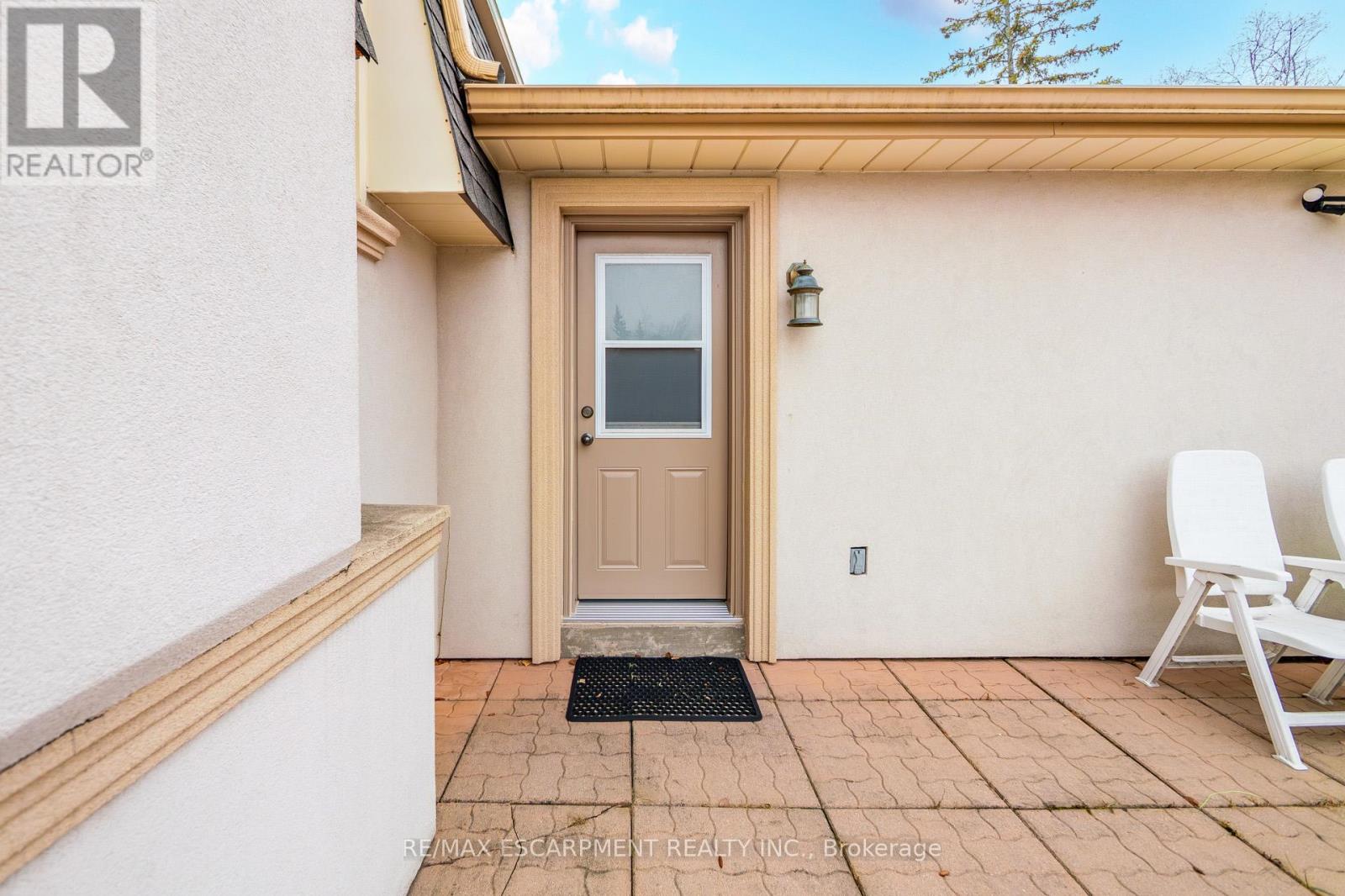 305 Pinegrove Road, Oakville, Ontario  L6K 3P8 - Photo 44 - W12823378