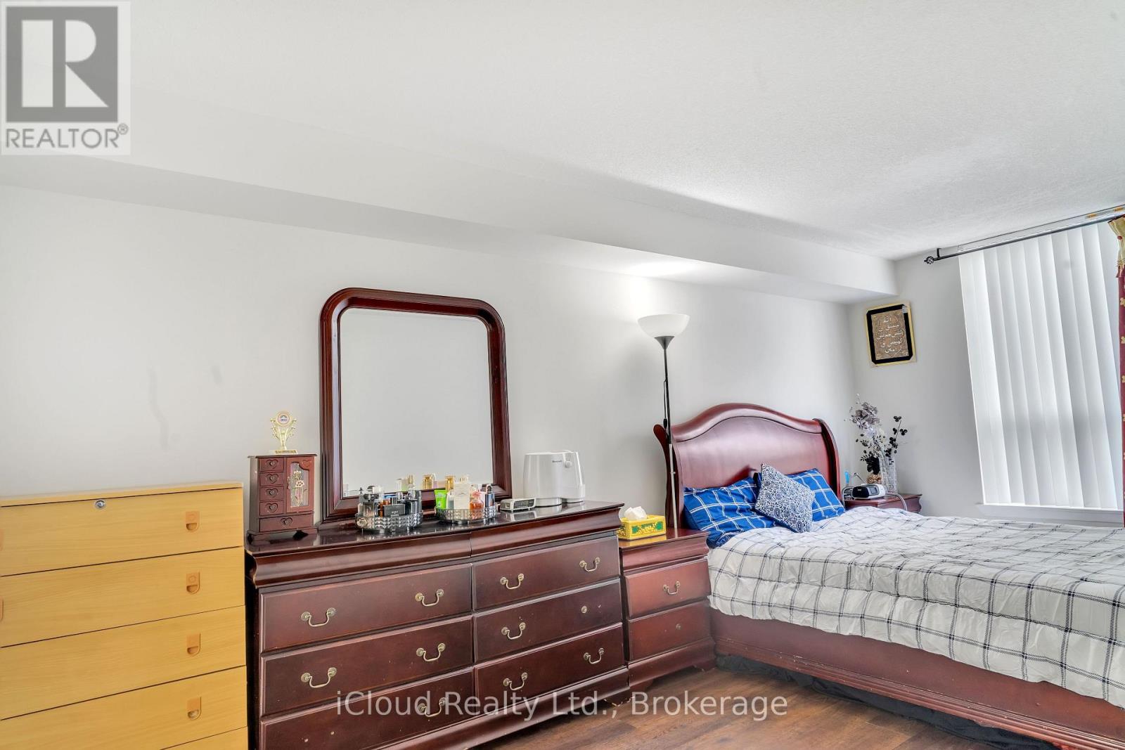 903 - 135 Hillcrest Avenue, Mississauga, Ontario  L5B 4B1 - Photo 26 - W12948092