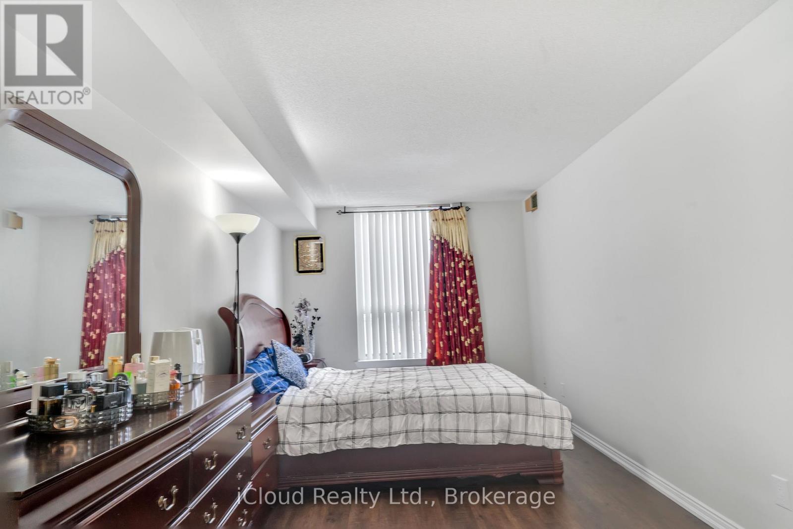 903 - 135 Hillcrest Avenue, Mississauga, Ontario  L5B 4B1 - Photo 36 - W12948092