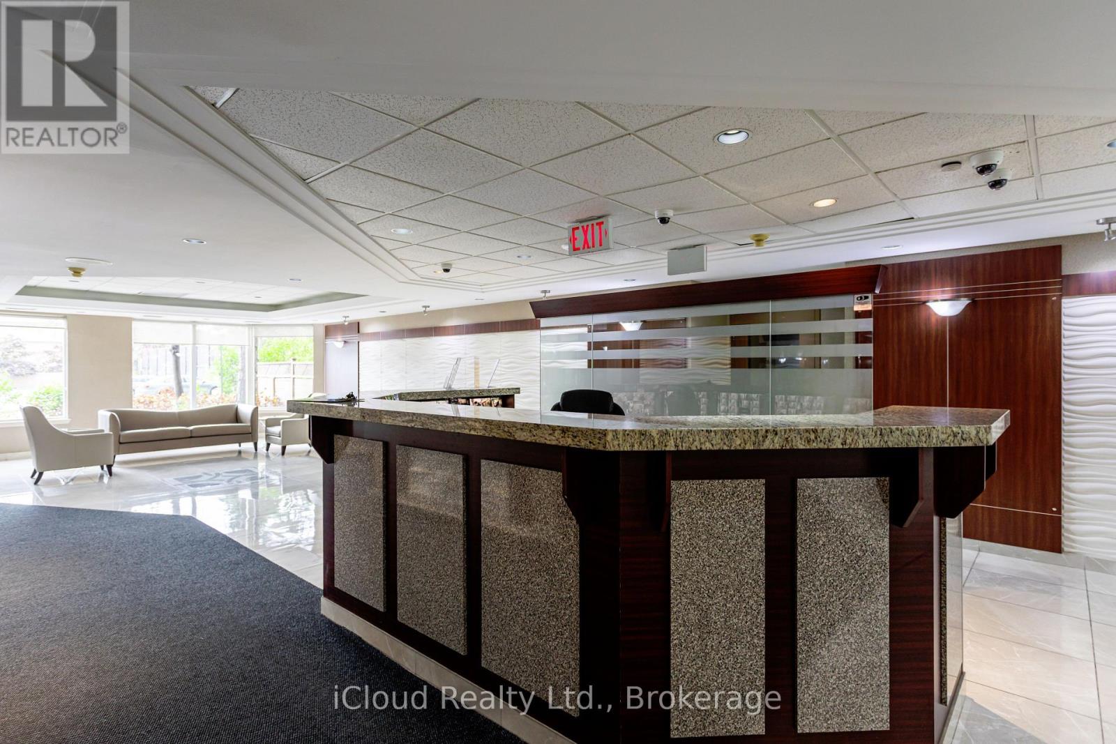 903 - 135 Hillcrest Avenue, Mississauga, Ontario  L5B 4B1 - Photo 8 - W12948092