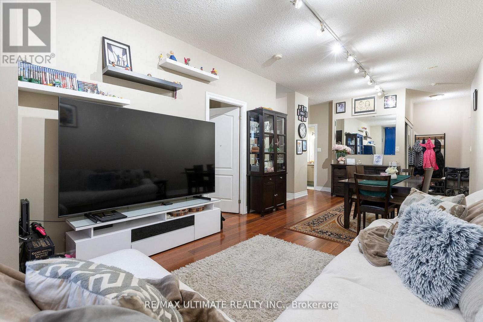 105 - 2772 Keele Street, Toronto, Ontario  M3M 0A3 - Photo 3 - W12948106