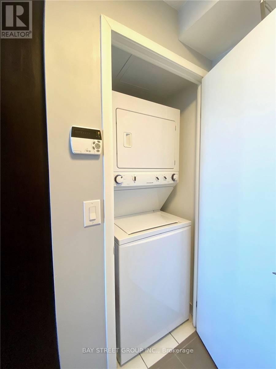 1422 - 800 Lawrence Avenue, Toronto, Ontario  M6A 1C3 - Photo 8 - W12948114