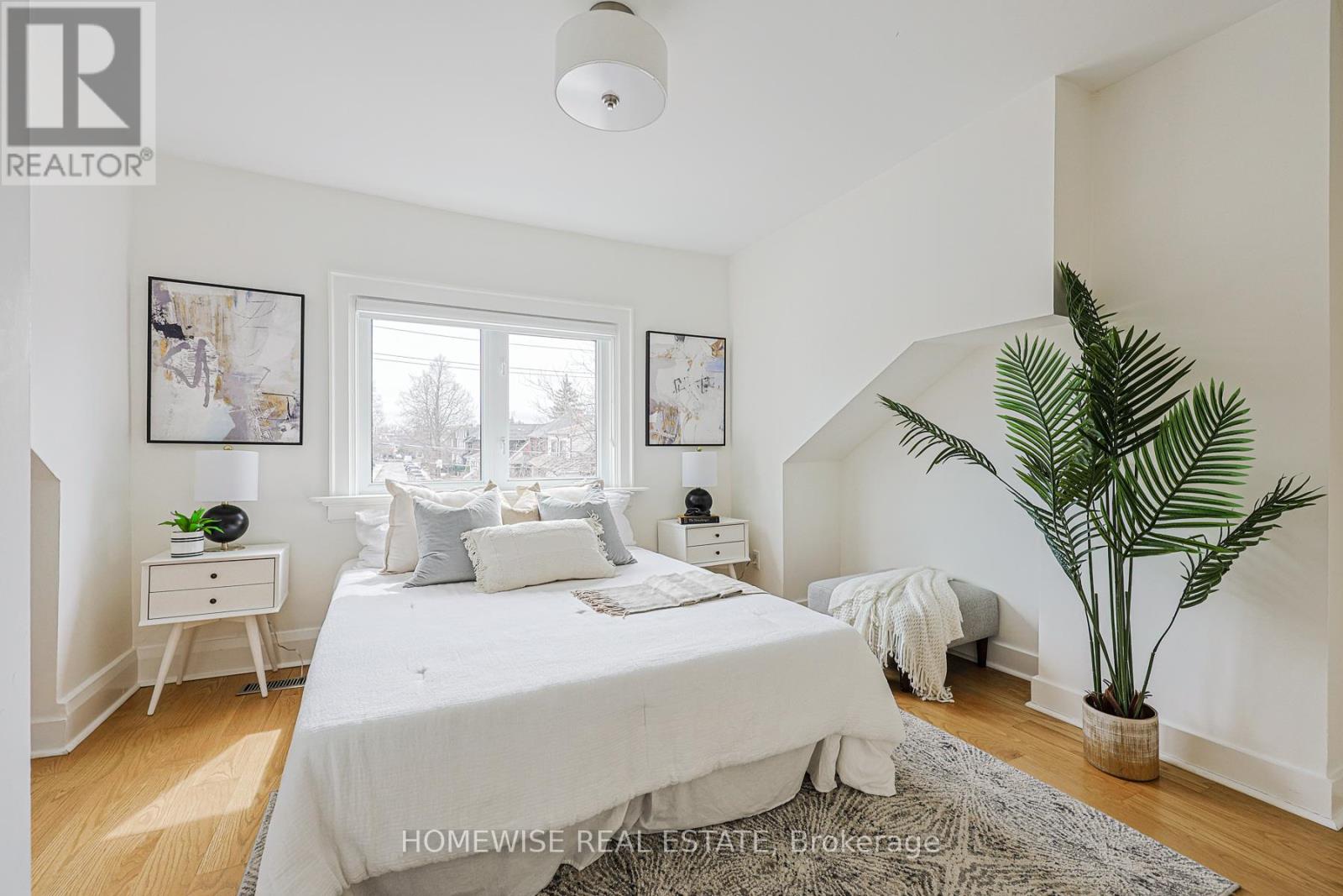 12 Leeds Street, Toronto, Ontario  M6G 1N7 - Photo 13 - W12948118