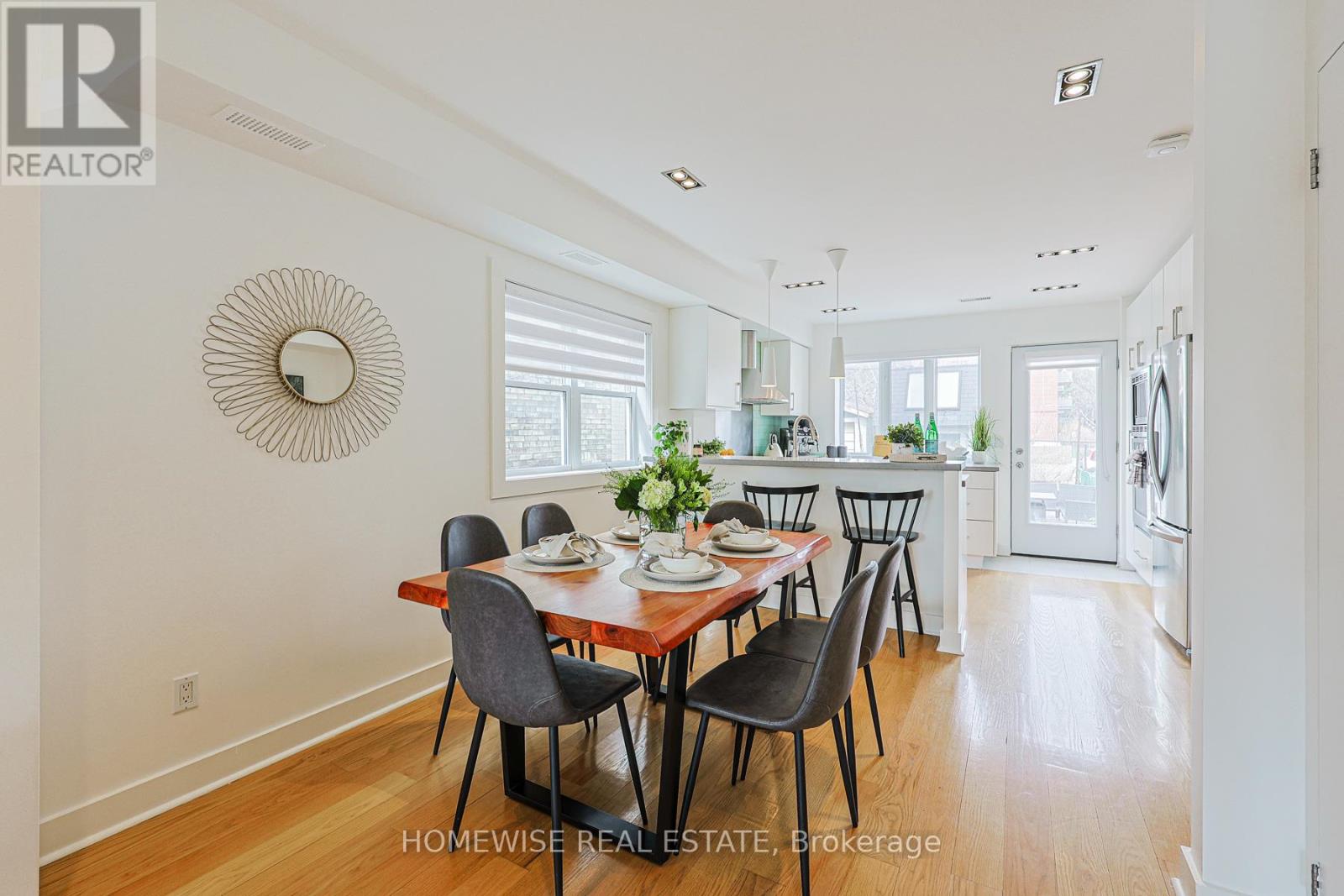 12 Leeds Street, Toronto, Ontario  M6G 1N7 - Photo 7 - W12948118