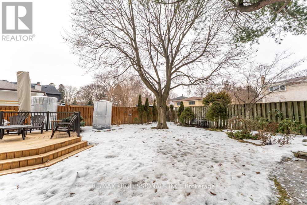 1427 Kenmuir Avenue, Mississauga, Ontario  L5G 4B3 - Photo 37 - W12948140