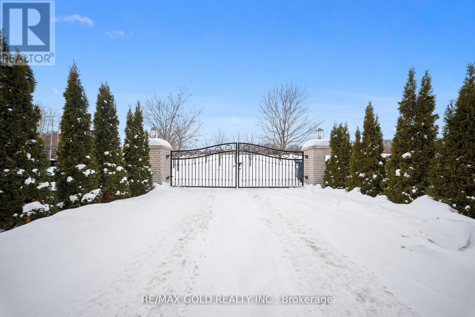 3722 The Grange Side Road, Caledon, Ontario  L7C 0C3 - Photo 5 - W12948160