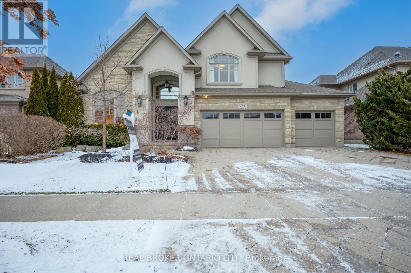 459 Deer Ridge Drive, Kitchener, Ontario  N2P 0A7 - Photo 3 - X12948134