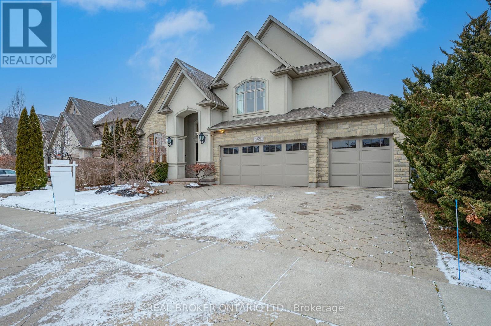 459 Deer Ridge Drive, Kitchener, Ontario  N2P 0A7 - Photo 4 - X12948134