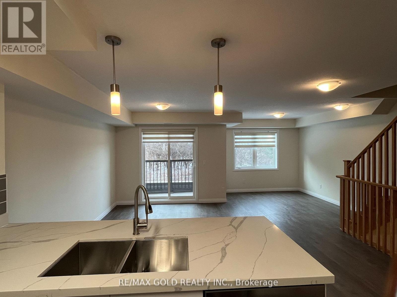 C35 - 350 Fisher Mills Road, Cambridge, Ontario  N3C 0G8 - Photo 6 - X12948136