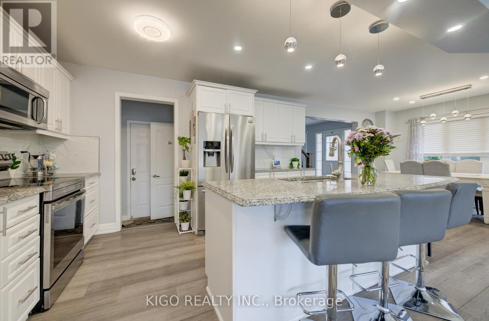 66 Shoreacres Drive, Kitchener, Ontario  N2R 0K7 - Photo 10 - X12948170