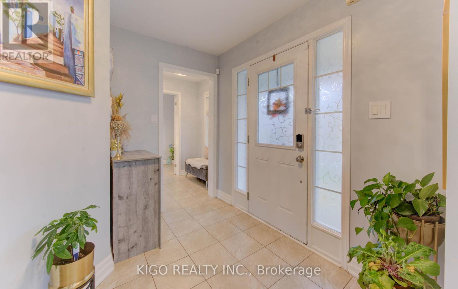 66 Shoreacres Drive, Kitchener, Ontario  N2R 0K7 - Photo 6 - X12948170