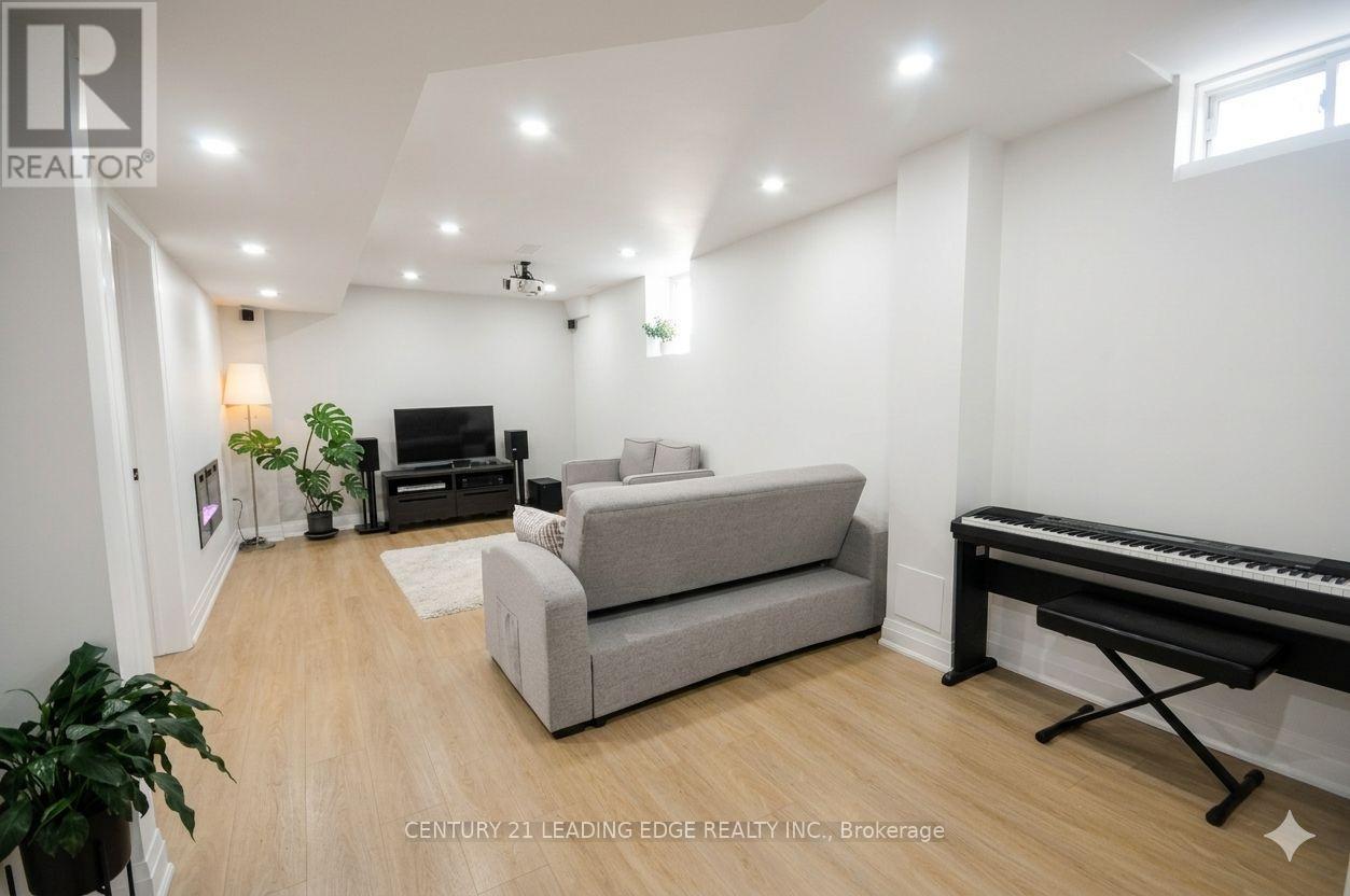 19 Joseph Todd Road, Whitchurch-Stouffville, Ontario  L4A 0H8 - Photo 30 - N12926486