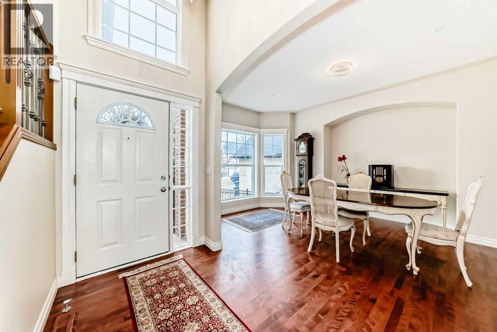 68 Strathlea Close Sw, Calgary, Alberta  T3H 5B1 - Photo 3 - A2278599