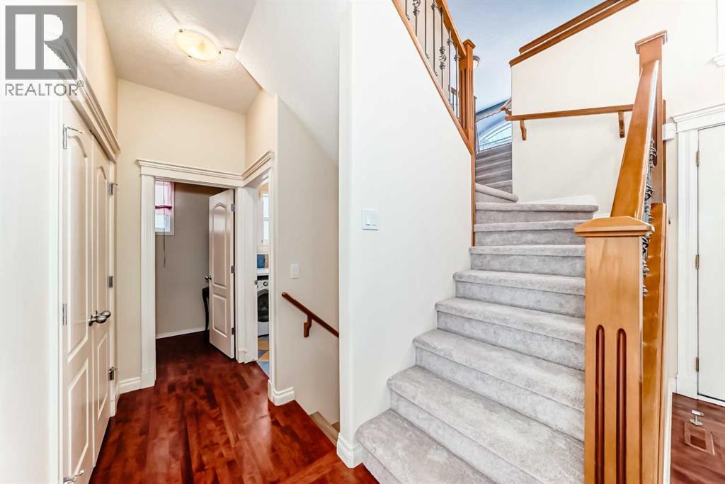 68 Strathlea Close Sw, Calgary, Alberta  T3H 5B1 - Photo 17 - A2278599